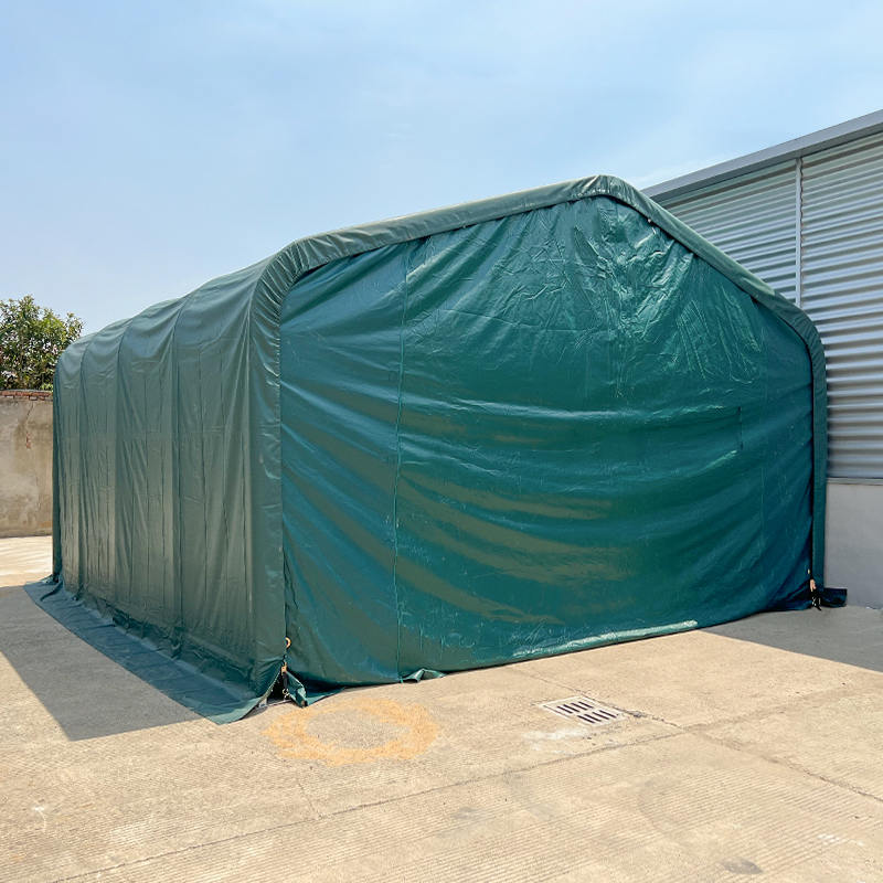 Tenda per magazzino temporaneo con struttura in acciaio completamente zincata ad altezza laterale 6X6 2,6 m