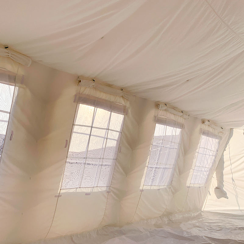 Tenda Huggy ignifuga multiuso standard UNICEF da 42 m²